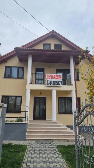 Casă cu Teren 800 Mp în Malu