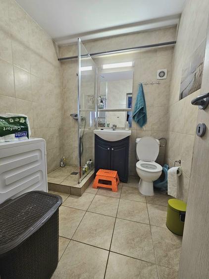 Apartament cu 2 camere semidecomandat, mobilat în Barieră