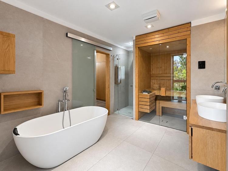 Penthouse cu 3 camere decomandat, mobilat în Parcul Carol