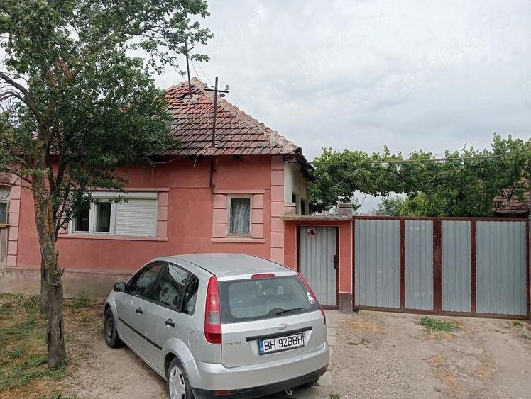 Casă cu 3 camere cu Teren 10075 Mp în Belfir