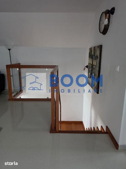 Casă cu 5 camere cu Teren 650 Mp în Dăești