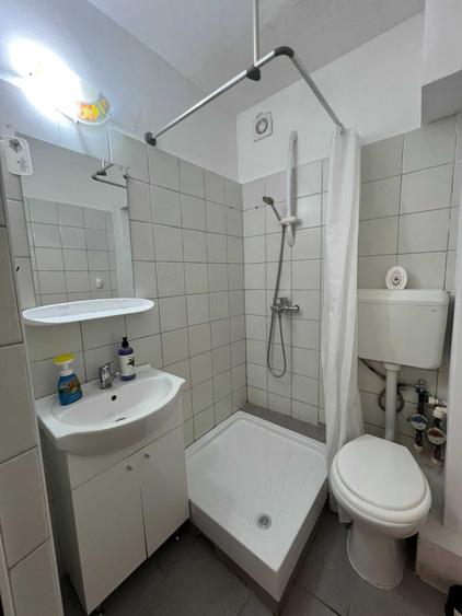 Inchiriez garsoniera Complexul Studentesc, Str.Gloriei - 1
