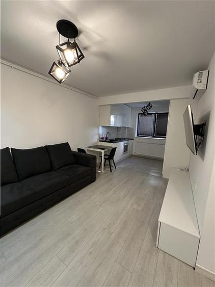 Apartament cu 2 camere semidecomandat în Theodor Pallady
