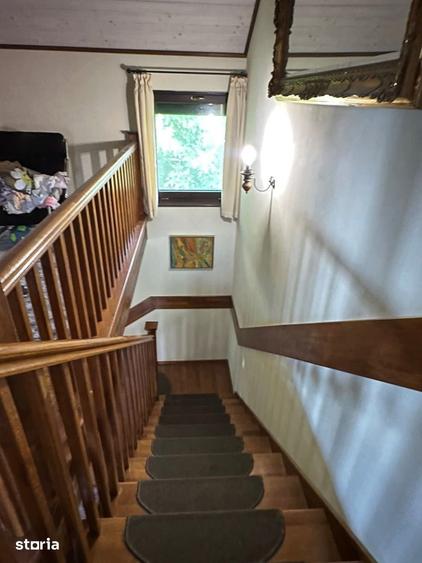 Casă cu 4 camere cu Teren 1700 Mp în Central
