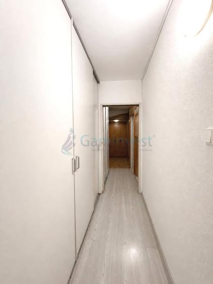 Apartament cu 3 camere decomandat, mobilat în Dacia