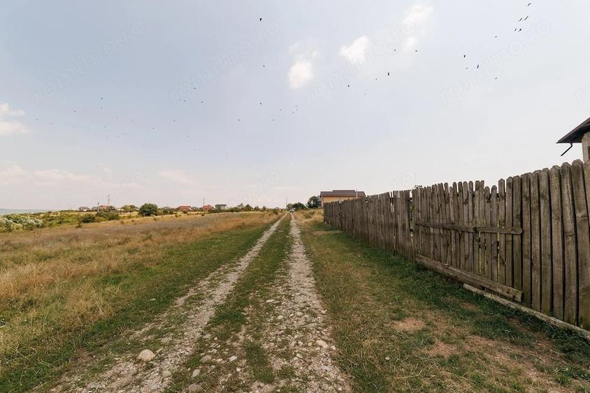 Casă cu 3 camere cu Teren 705 Mp în Craiovei