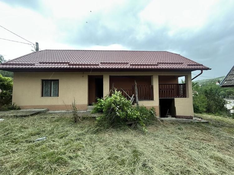 Casă cu 2 camere în Cojocani