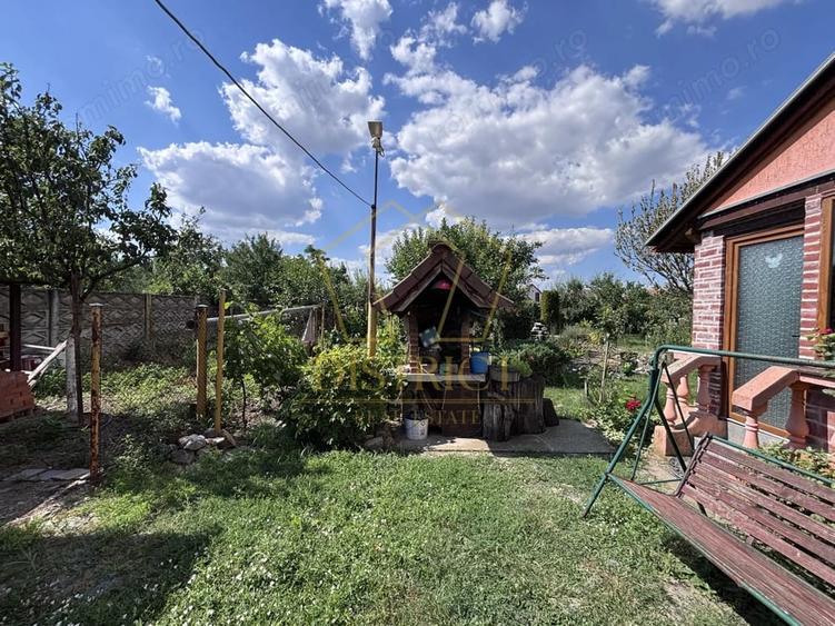 Casă cu 7 camere cu Teren 1323 Mp în Central