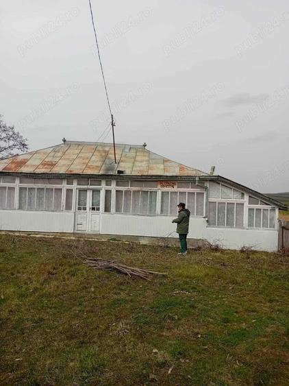 Casă în Manoleasa