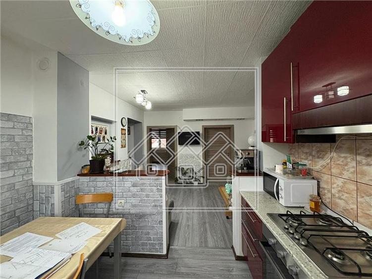 Apartament cu 4 camere decomandat în Lazaret