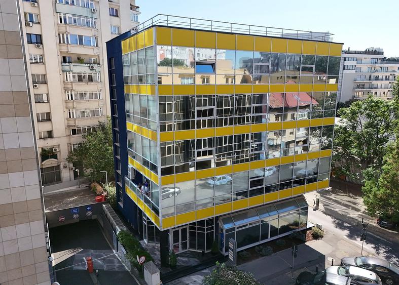 Birou, de 1,840 mp, în Victoriei