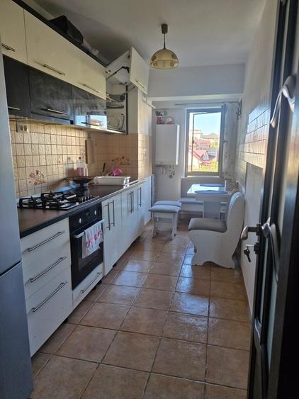 Apartament cu 3 camere decomandat, mobilat în Popas Păcurari