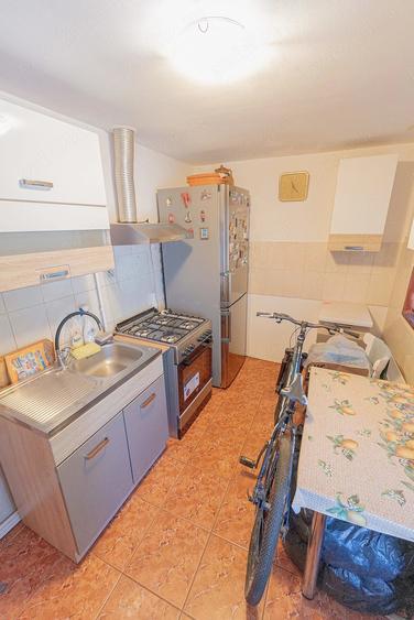 Casă cu 3 camere cu Teren 354 Mp în Central