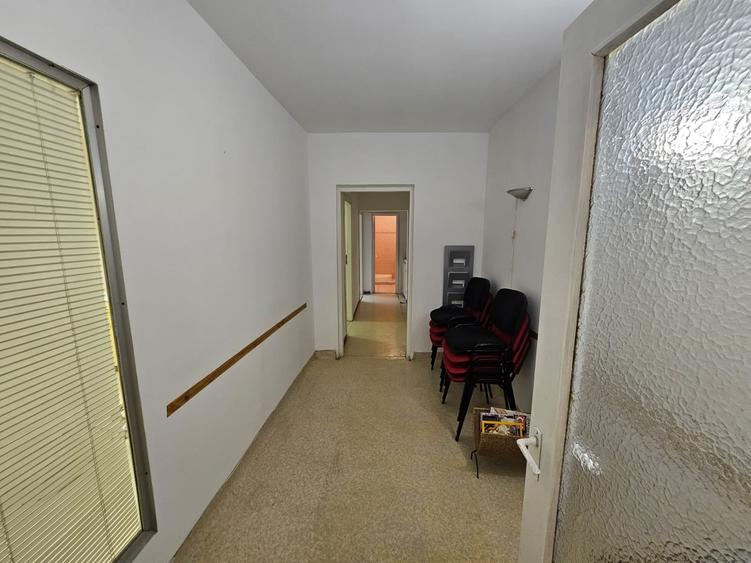 Apartament cu 3 camere decomandat în Națiunile Unite