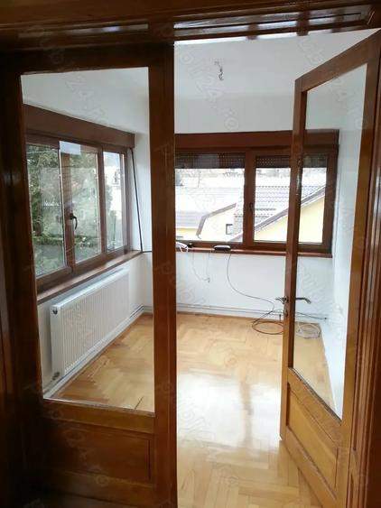 Casă cu 6 camere cu Teren 382 Mp în Ultracentral