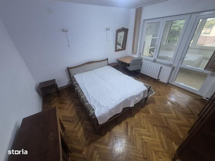 Apartament cu 4 camere decomandat în Ultracentral