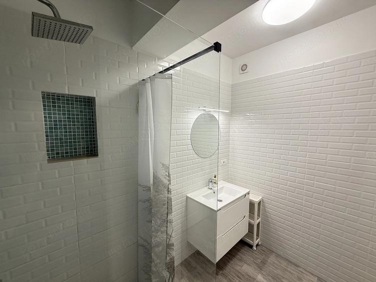 Apartament cu 3 camere decomandat în Alfa