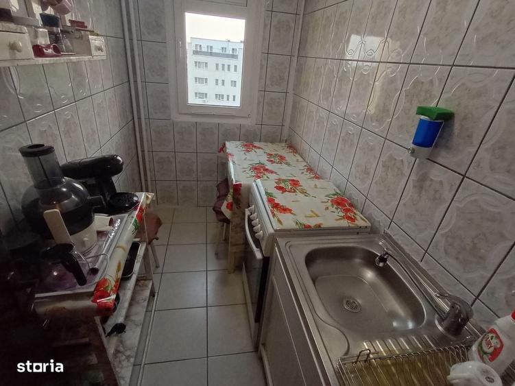 Apartament cu 3 camere în Berceni