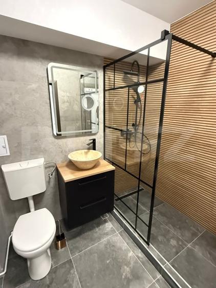 Apartament cu 2 camere semidecomandat, mobilat în Semicentral