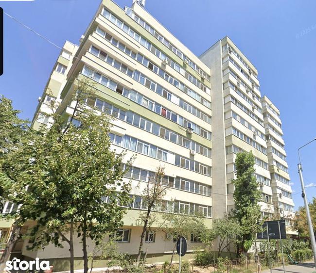 Apartament cu 3 camere, mobilat în Pantelimon