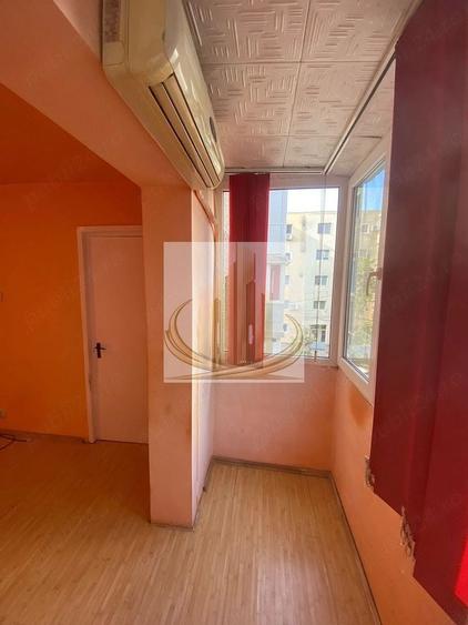 Apartament cu 3 camere semidecomandat în Șagului