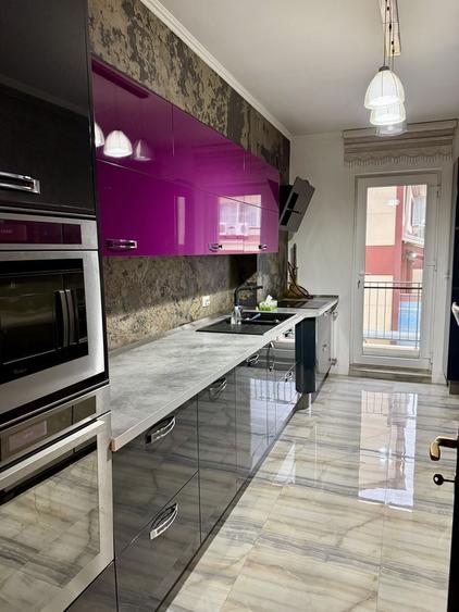 Apartament cu 3 camere decomandat în Orizont