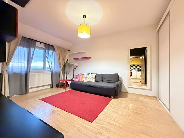 Apartament cu 3 camere decomandat, mobilat în Aradului