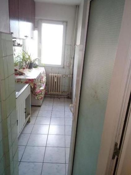 Apartament cu 2 camere decomandat în Km 4-5