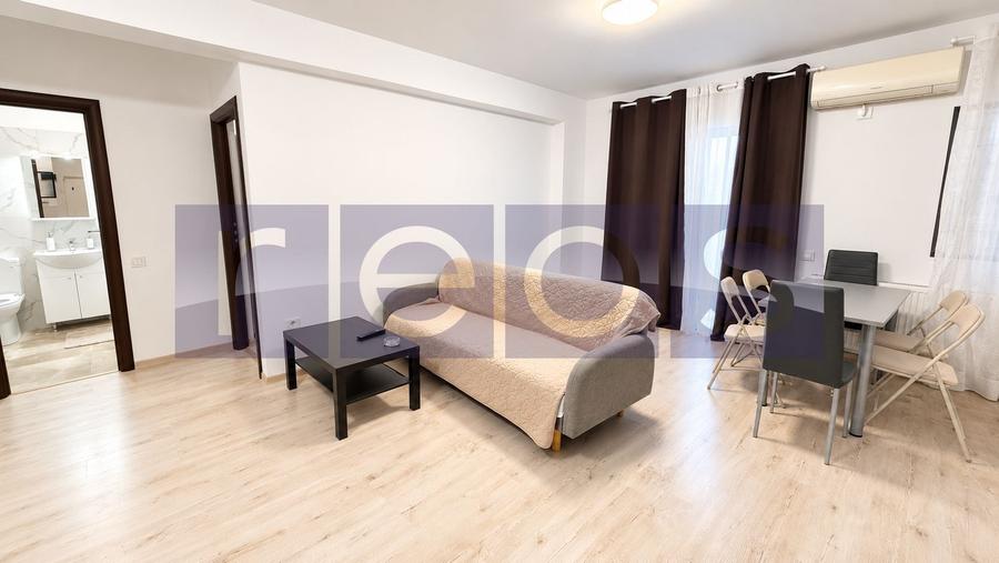 Apartament cu 2 camere decomandat, mobilat în Central