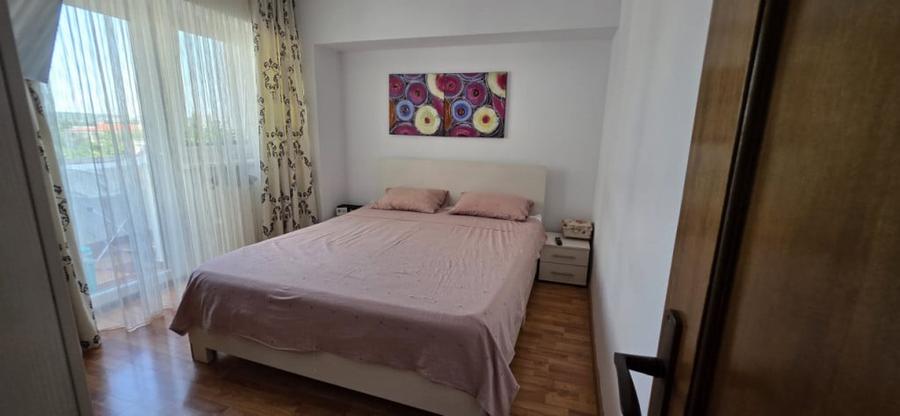 Apartament cu 3 camere în Brazda lui Novac