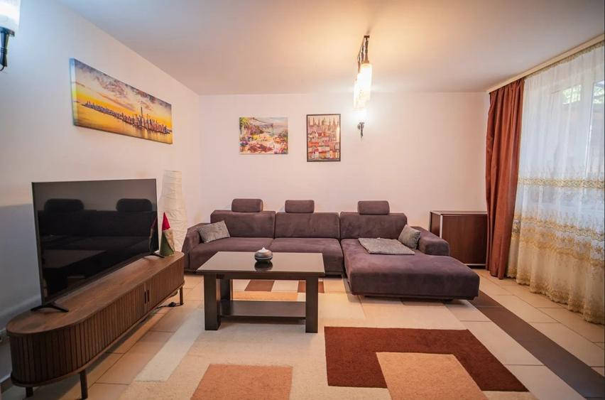 Casă individuală cu 4 camere decomandat cu Canalizare în Dristor