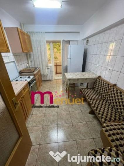 Apartament cu 3 camere decomandat în Central