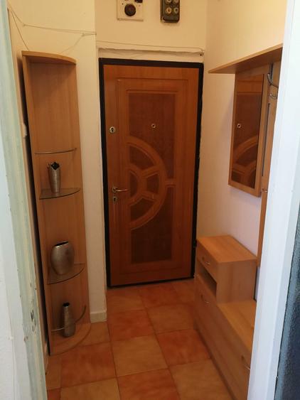 Apartament cu 3 camere decomandat în Iancului