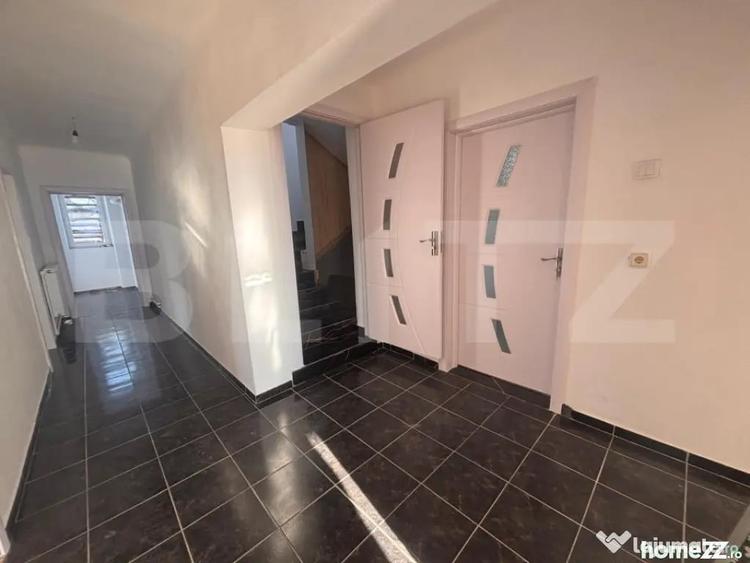 Spațiu comercial, de 320 mp, în Central