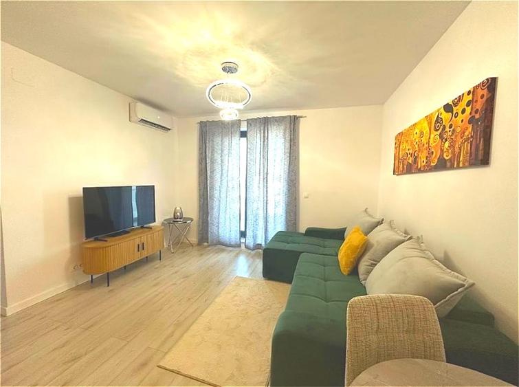Apartament cu 2 camere semidecomandat, mobilat în Băneasa