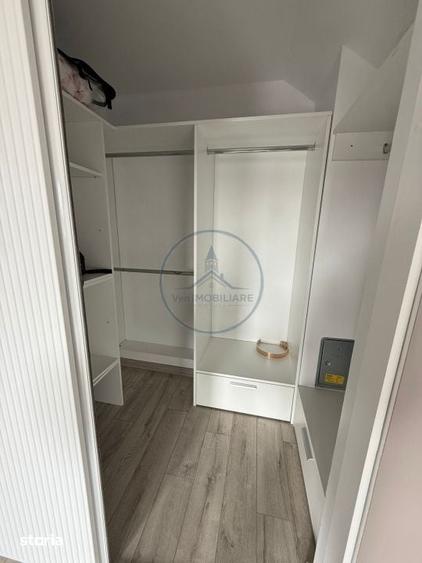 Casă cu 4 camere cu Teren 1500 Mp în Viișoara