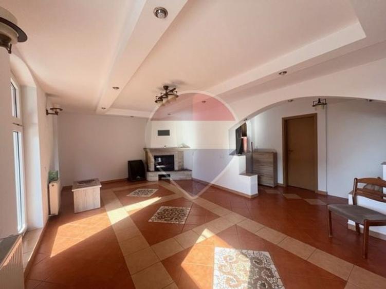 Duplex cu 4 camere cu Teren 350 Mp în Țiglari