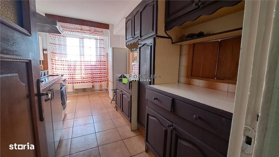 Apartament cu 4 camere în Centrul Civic