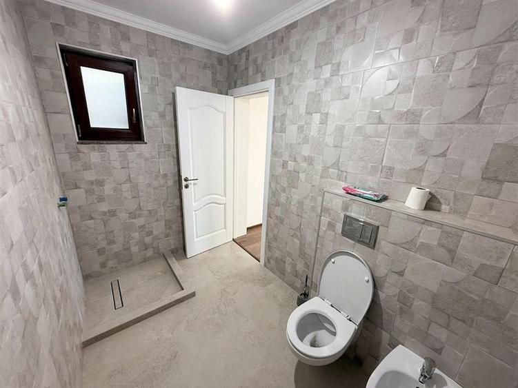 Casă cu 4 camere cu Teren 500 Mp în Sântandrei