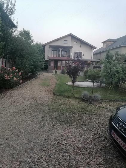 Casă cu 4 camere cu Teren 525 Mp în Dumbrăvița