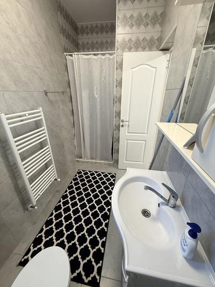 Casă cu 4 camere în Ciurbești