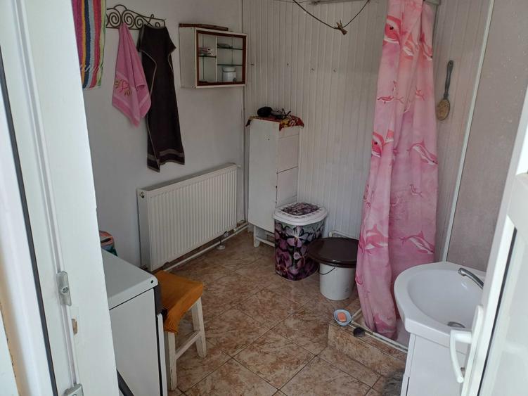 Casă cu 3 camere în Mislea