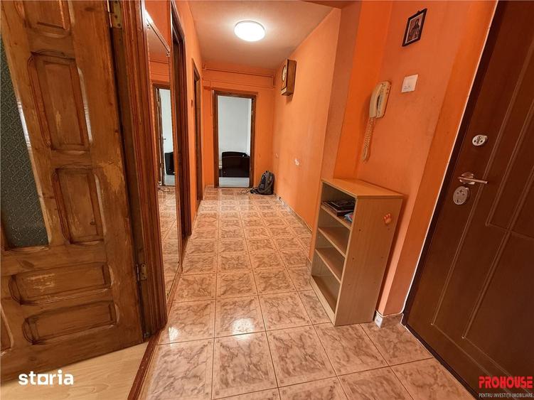 Apartament cu 2 camere decomandat în Energiei