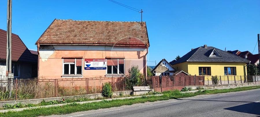Casă cu 4 camere cu Teren 2732 Mp în Câmpulung la Tisa