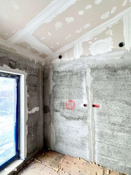 Casă cu 3 camere în Boroaia