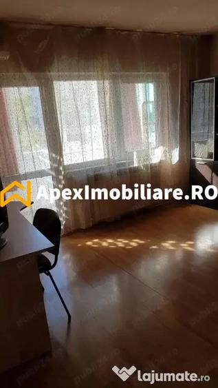 Garsonieră semidecomandată în Decebal