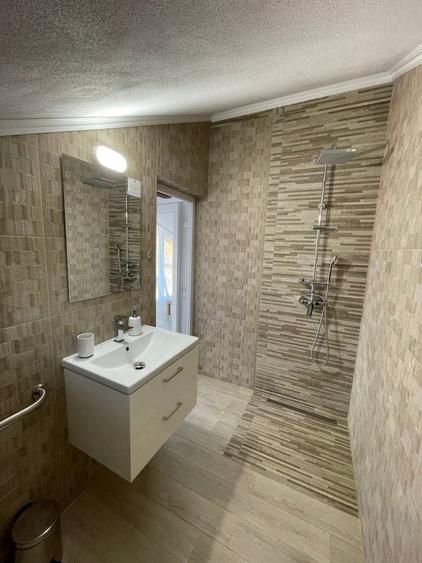Casă cu 4 camere decomandat în Sudrigiu