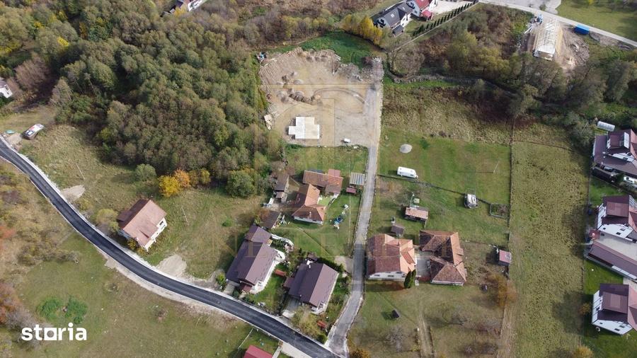 Casă cu 3 camere cu Teren 1000 Mp în Bran