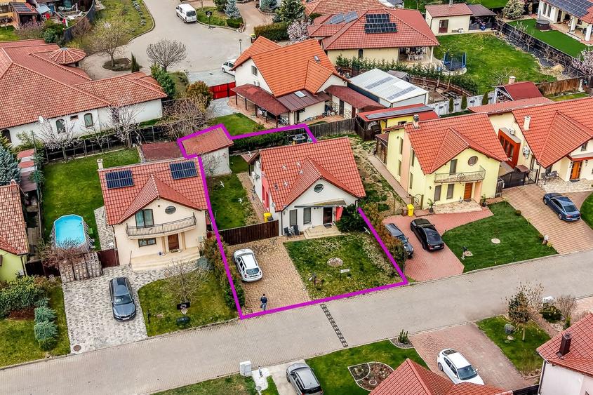 Casă individuală cu 4 camere cu Canalizare în Gai