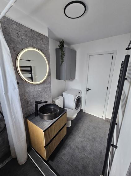 Apartament cu 2 camere semidecomandat în Micro 11